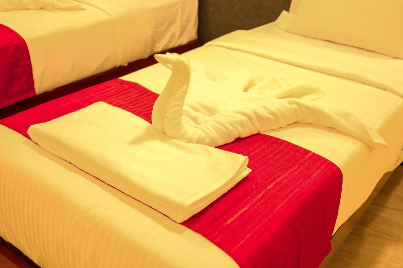 Hotel Sera Grand Chennai Zewnętrze zdjęcie